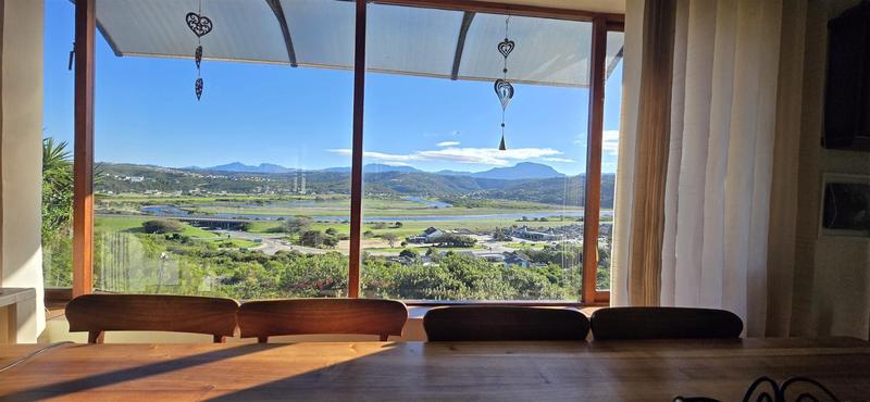 4 Bedroom Property for Sale in Southern Cross Western Cape